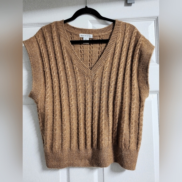 Cupcakes And Cashmere - Women's Tan Cable Knit V Neck Sweater Vest - Size L - Picture 1 of 4